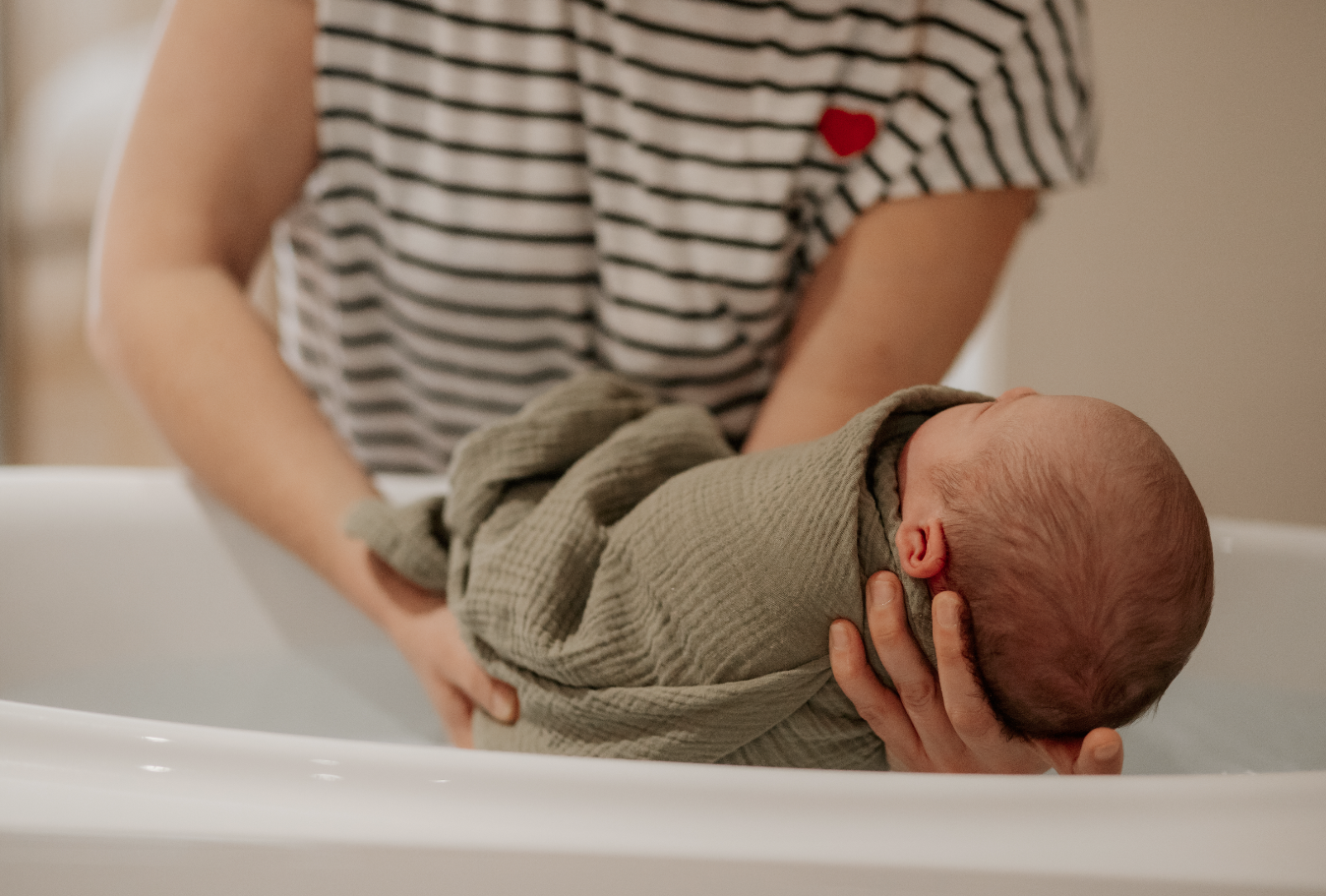 Famille 47 – bain drapé bébé